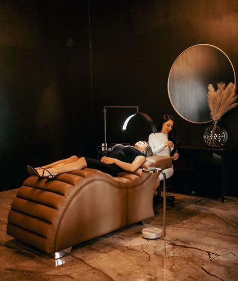 Earthy Salon, Spa Beds, Lash Beds, Facial Services, Facial Room, Lash Bed, Spa Jacuzzi, Esthetician Room Decor, Brow Studio