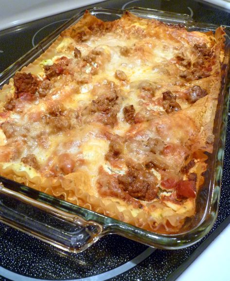 Lazy-Day Overnight Lasagna | For more info: www.patitudes.bl… | Flickr Overnight Lasagna Recipe, Overnight Lasagna, Kid Dinners, Lasagna Recipe With Ricotta, Lazy Lasagna, Yummy Pasta, Kitchen Favorites, Easy Lasagna Recipe, Lasagne Recipes