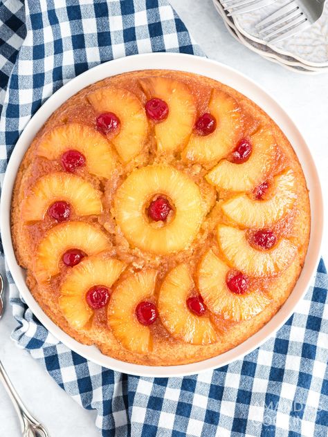 Pineapple Upside Down Cake Story - Amanda's Cookin' Skillet Pineapple Upside Down Cake, Pineapple Upside Down Cake From Scratch, Muffin Ideas, Chicken Tortillas, Pineapple Cake Recipe, Cast Iron Skillet Cooking, Baked Desserts, Cake From Scratch, Flat Cakes