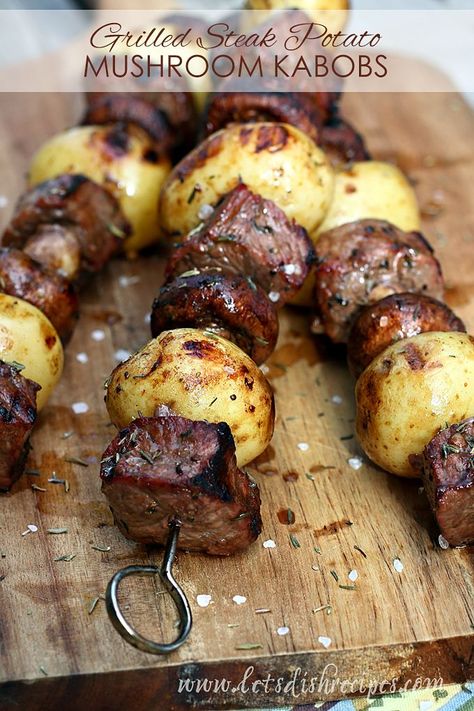 Potato Kabobs, Mushroom Kabobs, Potato Mushroom, Grilled Fish Recipes, Grilling Kabobs, Steak Potatoes, Meat And Potatoes, Grilled Salmon Recipes, Easy Grilling Recipes