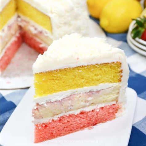 Strawberry & Lemon Summer Layer Cake Apple Bites Recipe, Cake Piece, Strawberry Lemon Cake, Strawberry Lemonade Cake, Summer Cake Recipes, Recipes Using Cake Mix, Lemon Buttercream Frosting, Lemon Layer Cakes, Lemon Frosting