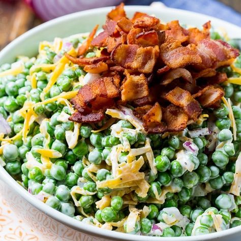 Creamy Pea Salad Southern Pea Salad, Creamy Pea Salad, Creamed Peas And Potatoes, Spicy Southern Kitchen, Pea Salad Recipes, Creamy Peas, Seven Layer Salad, Creamed Peas, Bbq Side