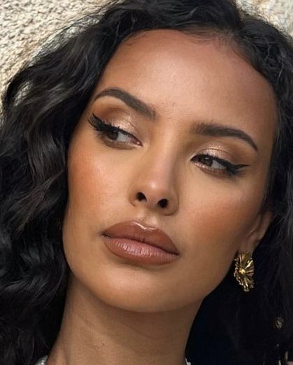 makeup by @lletitia on ig Mediterranean Makeup, Italian Girl Makeup, South Asian Makeup, Italian Makeup, Maya Jama, Diy Lipstick, Makeup Is Life, Makeup Idea, Women Faces