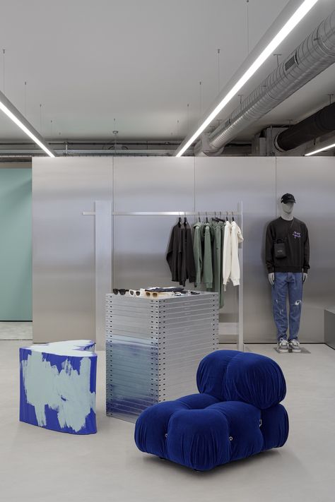 Fashion Store Design, Clothing Store Interior, Community Hub, Brand Values, Monochrome Interior, Mario Bellini, Filling Pieces, Retail Experience, Retail Store Design