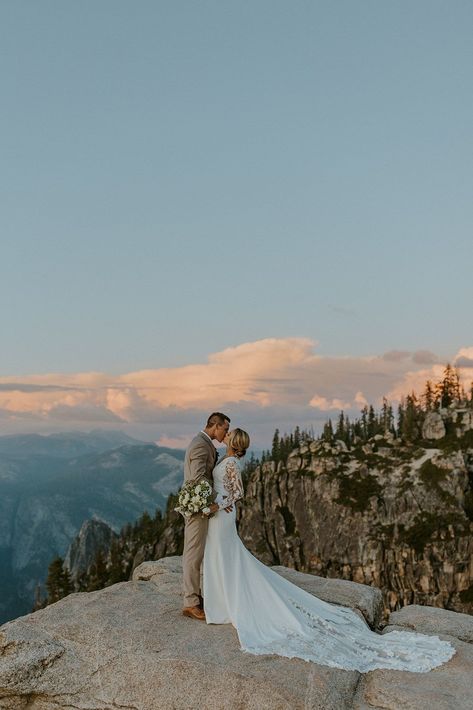 mountain elopement locations | california elopement photos | romantic elopement ideas | long sleeve lace wedding dress | tan groom suit | elopement wedding dress | elegant elopement dress Tan Groom Suit, Tan Groom, Tan Suit Wedding, California Elopement Locations, Luxury California, Elopement California, Yosemite Elopement, Stunning Sunset, Yosemite Wedding