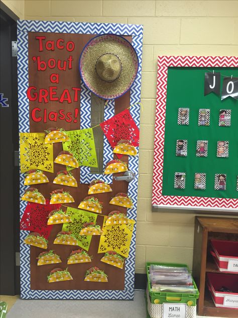 Taco Bout A Great Class! Classroom Door for Back to School School Counseling Bulletin Boards, Teacher Appreciation Themes, Reading Corner Classroom, Teacher Appreciation Doors, Teachers Room, School Door Decorations, Pastors Appreciation, Class Theme, Door Decorations Classroom