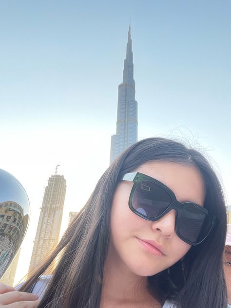 dubai selfie Dubai Selfie, Dubai Market, Friend Anime, Square Sunglasses Women, Square Sunglasses, Selfies, Dubai, Sunglasses Women, Square Sunglass