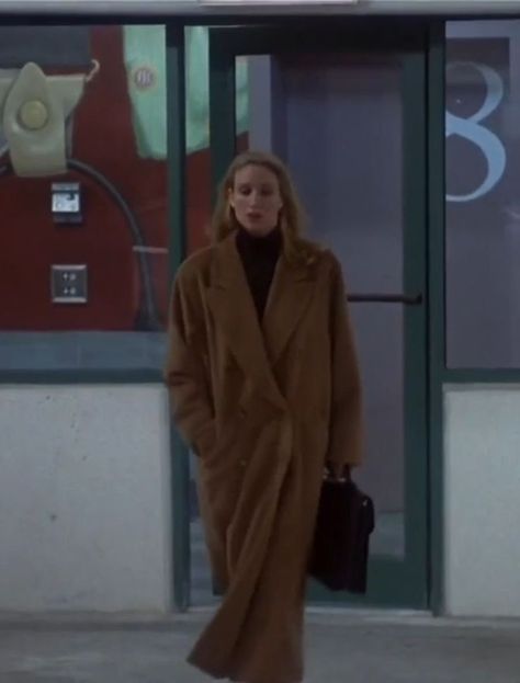 Vintage Klær 90s, 90s Coat, 90s Preppy, 20th Century Fashion, Goodfellas, Brown Coat, Neutral Outfit, Work Wardrobe, Mode Inspiration