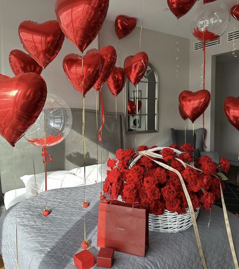 Valentines Day Gift Aesthetic, 2025 Valentine Trends, Be My Valentine Aesthetic, St Valentines Day Aesthetic, Romantic Room Surprise, Valentines Proposal, Romantic Room Decoration, Valentines Surprise, Wedding Anniversary Decorations