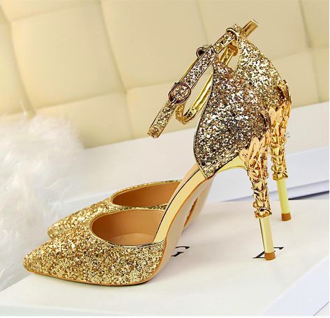 ❤️💎Women Low High Heels Sandals Wedding Metal Heels Sandals Strap Stiletto Bridal Glitter Gold Pumps Item ❤️💎Heel Height: Super High (8cm-up) Fit: Fits true to size, take your normal size Style: sexy is_handmade: ❤️💎Toe Shape: Pointed Toe Outsole ❤️💎Platform Height: 0-3cm ❤️💎Size: Size EU 34-39 (22cm-24.5cm) ❤️💎Heel Height: 10cm Fit: Fits true to size, take your normal size shoes woman: ❤️💎Available Colors: White, red, black, gold, champagne, silver, blue #ad Wedding Sandals Heels, Metallic High Heels, Bling Sandals, Special Occasion Shoes, Heels Gold, Wedding Shoes Bride, Glitter Pumps, Glitter Sandals, Gold Pumps