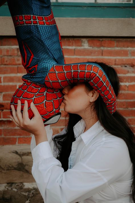 Cute Spiderman Birthday Decorating Ideas, Marvel Birthday Photoshoot, Spider Man 2 Birthday, Christmas Photos Mom And Son, Spider Man Birthday Photoshoot, Spider-man Pictures, Spiderman Birthday Photoshoot, 4th Birthday Photoshoot Ideas Boy, Spider Man Photoshoot