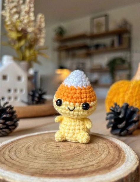 Crochet Mini Candy Corn Pattern Fall Crochet Patterns, Crochet Panda, Crochet Dolls Free Patterns, Halloween Crochet Patterns, Crochet Dragon, Crochet Unicorn, Crochet Amigurumi Free Patterns, Crochet Amigurumi Free, Holiday Crochet