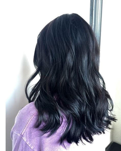 Black Mid Hair Length Styles, Medium Length Haircut For Black Hair, Shoulder Black Hair, Dark Black Hair Medium Length, Mid Length Black Hairstyles, Jet Black Hair Mid Length, Black Hair Haircut Medium, Dark Black Hair Aesthetic, Mid Length Black Hair With Layers