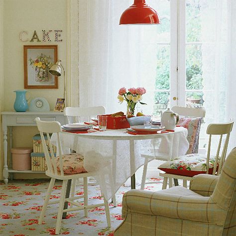 cath kidston carpet from ideal home via housetohome.co.uk Cath Kidston Home, Kath Kidston, House Deco, Dining Room Colors, Traditional Dining Room, Style Deco, Cath Kidston, My New Room, Cottage Chic