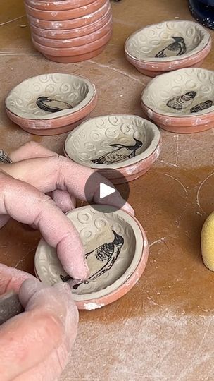 Tea Bag Plate, Pottery Lessons, Pottery Videos, Surface Decoration, Pottery Dishes, Diy Pottery, Class Projects, Pottery Plates, Ceramic Studio