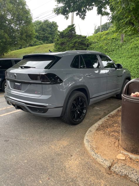 Vw Atlas Cross Sport Custom, Matte Gray Car, Wrapped Suv, Car Colors Paint Ideas, Mom Car Vehicles, Vw Suv, Volkswagen Suv, Lambo Truck, Vw Atlas Cross Sport