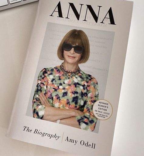 Anna Wintor, Miranda Priestly, Anna Wintour, Carrie Bradshaw, Book Aesthetic, High Fashion, Casual Outfits, Books, How To Wear