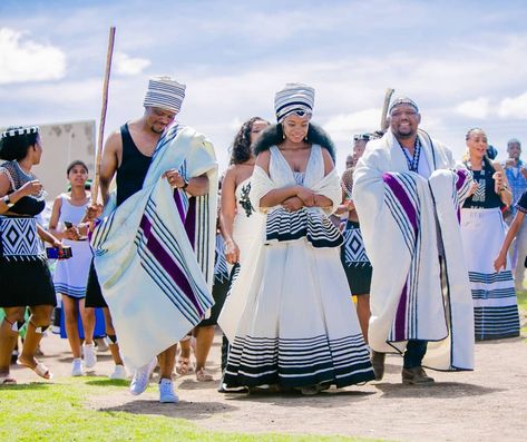 Xhosa Wedding Styles For African Women's 2022 - shweshwe 4u Xhosa Wedding Dresses, Xhosa Bride, Xhosa Wedding, Traditional Photoshoot, Xhosa Traditional Attire, Marriage Venues, African Traditional Wear, Traditional Dresses Designs, African Print Clothing