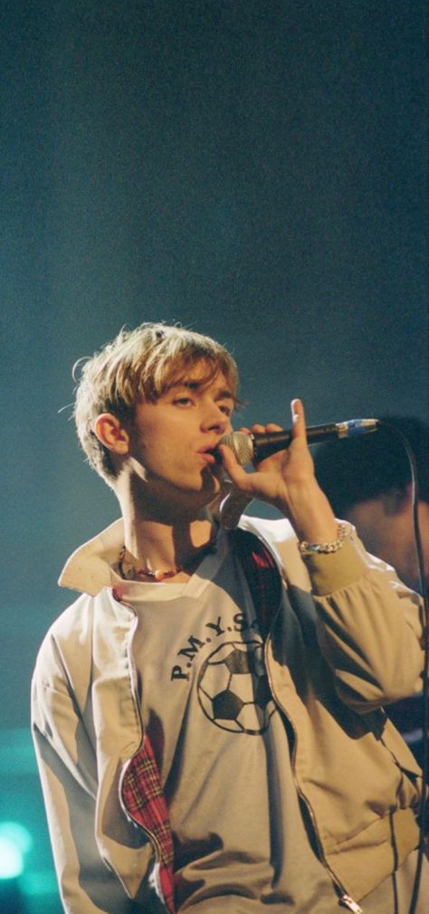 Damon Albarn Wallpaper, Smash Board, Blur Band, Damon Albarn, British Boys, Love My Man, Karate Kid, Radiohead, Gorillaz