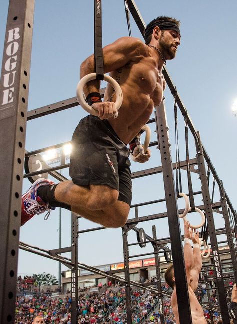 Rich Froning. #Crossfit Crossfit Tumblr, Crossfit Body Weight Workout, Ring Muscle Up, Rich Froning, Crossfit Lifestyle, Crossfit Men, Crossfit Inspiration, Crossfit Motivation, Crossfit Training