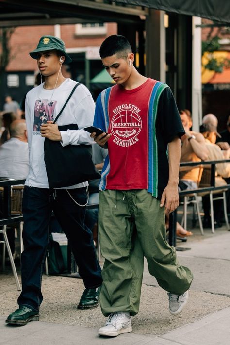 The Best Street Style at New York Fashion Week: Men’s New York Fashion Week Men, New York Street Style, Mens Fashion Edgy, Mens Fashion Smart, Street Style Outfits Men, The Best Street Style, Best Street Style, Men Street, Streetwear Men Outfits