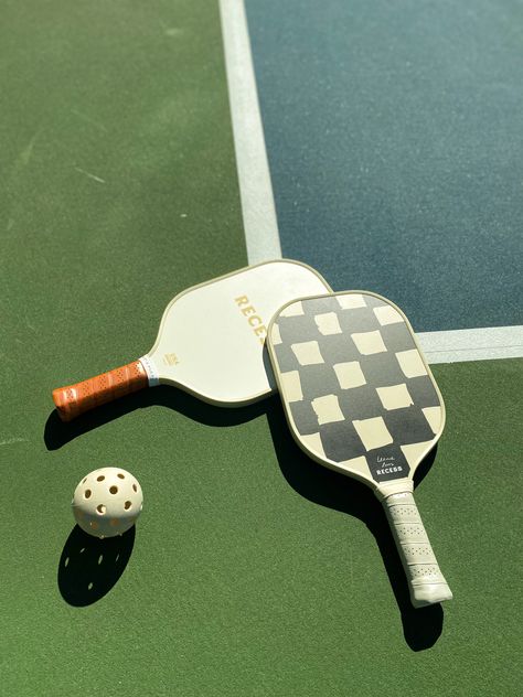 Pickel Ball Aesthetic, Pickleball Aesthetic Vintage, Pickleball Photography, Pickle Ball Aesthetic, Acai Shop, Pickleball Aesthetic, Golf Toys, Padel Racket, Ball Aesthetic