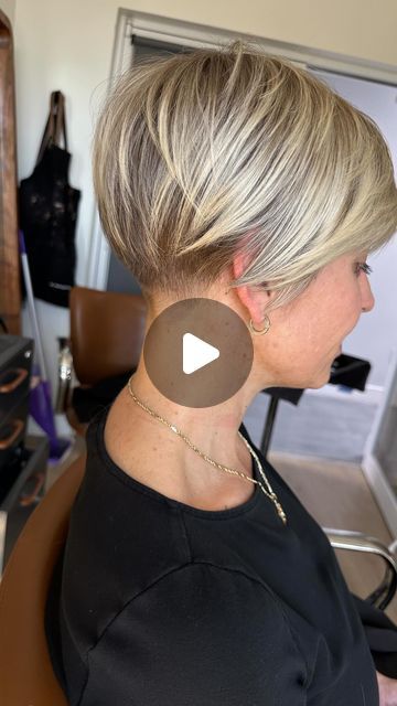 Kort Bob, Corte Bob, Blonde Pixie Hair, Short Hair Pixie Cuts, Pixie Haircut For Thick Hair, Growing Out Short Hair Styles, Short Hair Undercut, Caramel Highlights, Latest Short Hairstyles