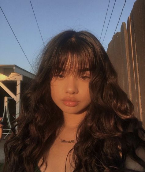 ✧ Pinterest: @pushaLey ❥ Haircuts Length, Bangs Aesthetic, Veil Updo, Aesthetic Hairstyles, Hairstyles Aesthetic, Tattoos Unique, Bangs Hairstyles, Bangs Curly, Hair Bangs