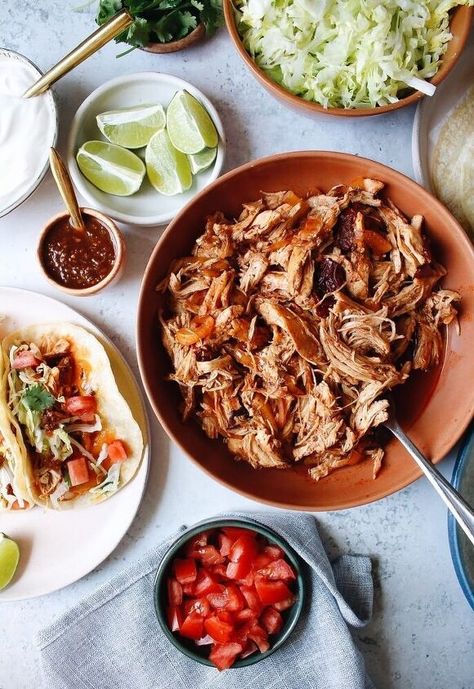 Best Chicken Tacos, Chipotle In Adobo, Shredded Chicken Crockpot, Slow Cooker Chicken Chili, Shredded Chicken Tacos, Chicken Tacos Crockpot, Crock Pot Tacos, Chicken Chili Recipe, Adobo Chicken