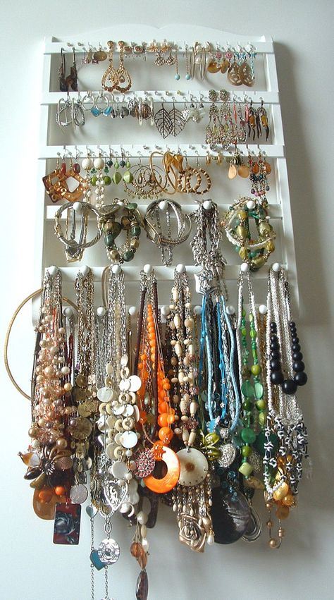 Necklace hanger diy