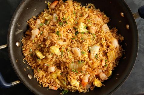 Easy Shrimp Fried Rice, Thai Pineapple Fried Rice, Shrimp Fried Rice Recipe, Rice Fried, Steamed White Rice, Kimchi Fried Rice, Shrimp Fried Rice, Sauteed Shrimp, Leftover Rice