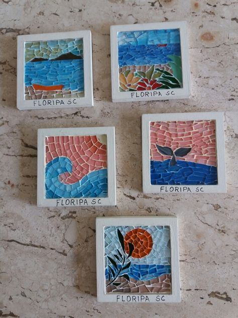 Mini quadrinhos com ímã Paisagens de Floripa por beta_mosaico Cute Mosaic Ideas, Beginner Mosaic Projects, Small Mosaic Projects, Mosaic Diy Beginner, Mosaic Gifts, House Mosaic, Simple Mosaic, Clay Mosaic, Mini Mosaic