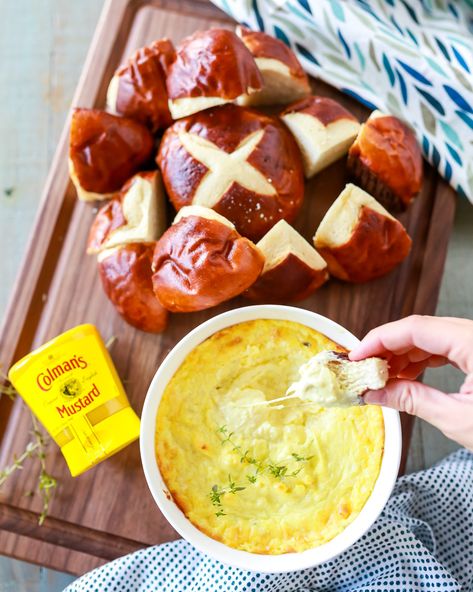 Dip With Pretzels, Dip For Pretzels, Pretzel Dip Recipes, Cheese Dipping Sauce, Mustard Dip, Mustard Dipping Sauce, Cheese Dip Recipes, Dipping Sauces Recipes, St Patricks Day Food