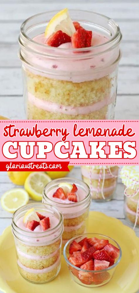 Learn how to make Strawberry Lemonade Cupcakes for the best summer dessert idea! These sweet homemade cupcakes in a jar also make a great addition to your quick and easy 4th of July dessert idea! Cake In Jar Ideas, No Bake Jar Desserts, Cake Jar Recipes, Jar Cakes Recipes, Cake Jars Ideas Dessert Recipes, Cake Jars Ideas, Desert In A Jar, Strawberry Cheesecake In A Jar, Cake In A Jar Recipe