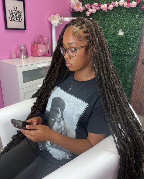 Long Locs, Soft Locs, Faux Locs Hairstyles, Cute Braided Hairstyles, Braids Hairstyles Pictures, Cute Box Braids Hairstyles, Quick Braided Hairstyles, Protective Hairstyles Braids, Hair Twist Styles