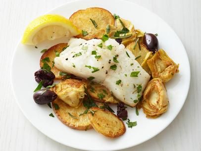 Roast Cod with Artichokes Capers Recipe, Roasted Cod, Catfish Recipes, Roasted Artichoke, Tilapia Recipes, Easy Fish Recipes, Artichoke Recipes, Cod Recipes, Kitchen Food