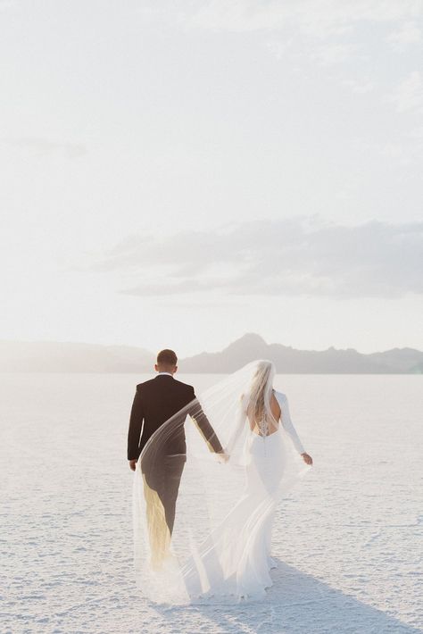 Salt Flats Wedding, Salt Plains, Utah Bridals, Salt Flats Utah, Bridal Pose, Salt Lake City Wedding, Bonneville Salt Flats, Utah Wedding Photography, Photography Location