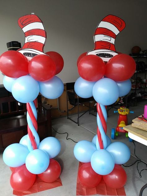 Dr Seuss Themed Party, Dr Suess One I Am Birthday, Dr Seuss Birthday Decorations, Dr Seuss Backdrop Ideas, Dr Seuss Candy Table Ideas, Dr Seuss Parade Float Ideas, Dr Seuss Party Ideas Decoration, Cat In The Hat 1st Birthday Party, Dr Seuss Balloon Garland