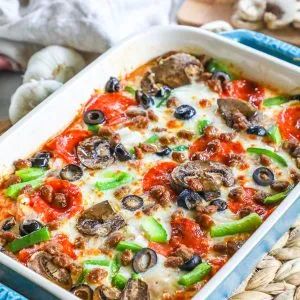 Supreme Pizza Chicken Bake · Easy Family Recipes Pizza Chicken Bake, Tender Shredded Chicken, Supreme Pizza Recipe, Chicken Pizza Recipes, Pizza Chicken, Pizza Board, Bake Easy, Easy Family Recipes, Chicken Baked