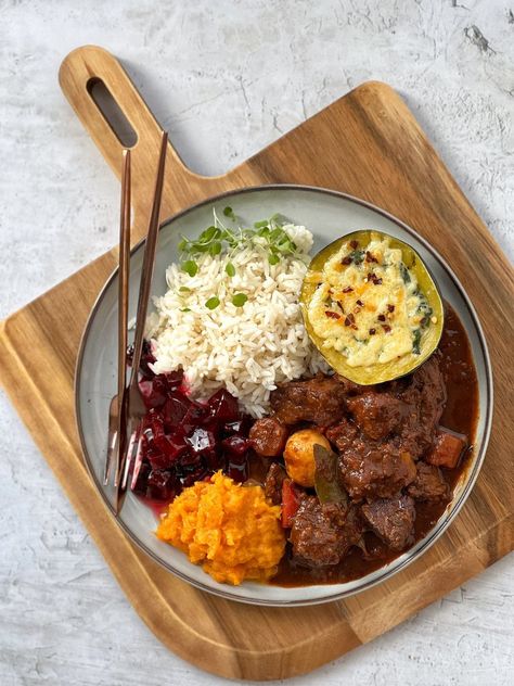 7 Colours Food South Africa, Seven Colours Meal South Africa, Hotdish Recipes, Healthy Food Menu, Homemade Comfort Food, Homecooked Meals, Healthy Food Dishes, Soul Food Dinner, Food O