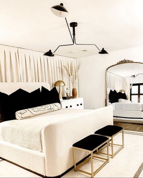 Black White Gold Wood Bedroom, Beige And Gold Bedroom Aesthetic, Gatsby Bedroom Ideas, Black White Beige Gold Bedroom, Bedroom Inspirations Black And Gold, Neutral Bedroom With Black And Gold Accents, Black White And Gold Home Aesthetic, Black White Beige And Gold Bedroom, Green Gold Black Cream Bedroom