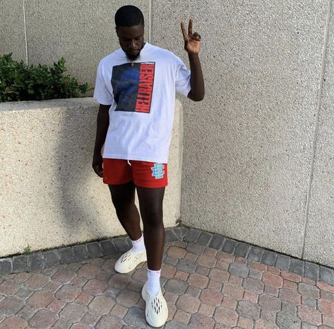 Mesh Shorts Outfit, Mens Mesh Shorts, Teen Summer Style, Nba Outfit, Black Men Street Fashion, Dope Outfits For Guys, Men Street Fashion, Mens Trendy Outfits, Mens Spring Fashion