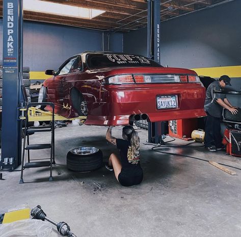 Autoshop Aesthetic, Mechanic Shop Aesthetic, Girl Mechanics Aesthetic, Female Mechanic Aesthetic, Mechanic Aesthetic Female, Car Garage Aesthetic, Car Mechanic Aesthetic, Engine Aesthetic, Race Car Mechanic