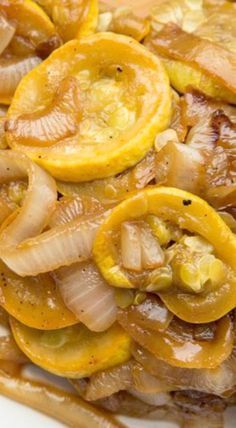 Recipe: Squash and Onions with Brown Sugar/Awesome. Followed recipe exactly. Will make again. Fruit Salad For Kids, Squash And Onions, Yellow Squash Recipes, Yellow Summer Squash, Onion Recipes, Yellow Squash, Veggie Side Dishes, Southern Cooking, Squash Recipes