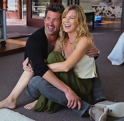 Ellen Pompeo Patrick Dempsey, Dr Mcdreamy, Greys Anatomy Derek, Greys Anatomy Couples, Meredith And Derek, Greys Anatomy Funny, Greys Anatomy Characters, Greys Anatomy Cast, Derek Shepherd