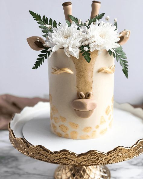 Giraffe Birthday Cakes, Giraffe Cake, Giraffe Cakes, Giraffe Birthday, Wedding Cake Alternatives, Animal Cakes, Cake Trends, Unique Wedding Cakes, God Mat