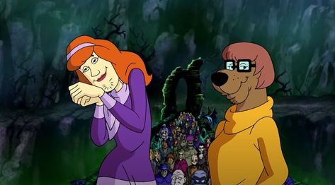 Scooby and Shaggy dressed as Daphne and Velma Freddy And Shaggy, Scooby And Shaggy, Scooby Doo Profile Picture, Pfp Scoobydoo, Scooby Doo Pfps, Fred Scooby Doo Movie, Daphne And Fred, Shaggy And Velma, Scooby Doo Movie 2002 Velma