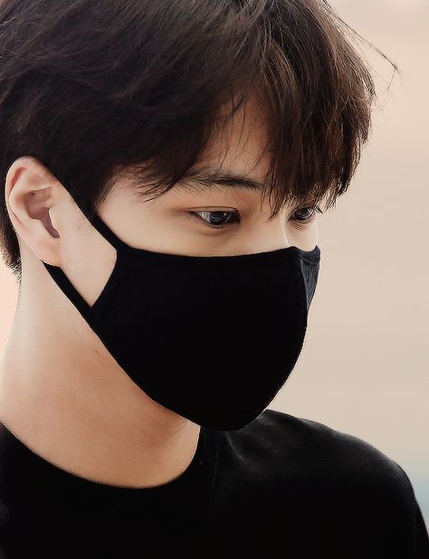 Boy With Face Mask, Jungkook Mask, Kim Taehyung In Mask, Jungkook Wearing Mask, Creative Face Mask, Jungkook Mask Black, Mask Photoshoot, Cool Face Mask, Mouth Mask Fashion