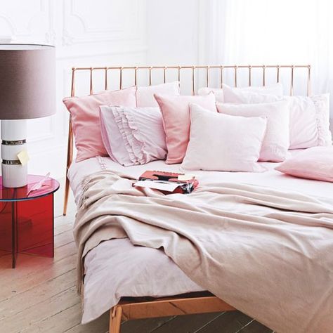 Choose pale pink shades Gold Bed Frame Bedroom Ideas, Pale Pink Bedrooms, Rose Gold Bed, Gold Bed Frame, Bed Frame Plans, Gold Bed, Pink Sheets, Cosy Bedroom, Adult Bedroom