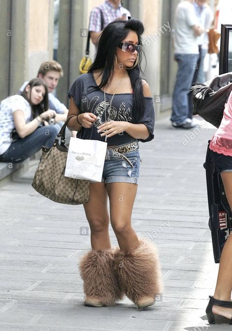 Snookie Jersey Shore Outfits, Jersey Shore Outfits, Cabs Are Here, Nicole Polizzi, Party Rock, Party Outfits, Jersey Shore, Fitness Inspo, Favorite Tv Shows